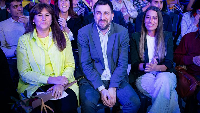 Toni Comín (Junts) en Francia al inicio de campaña junto a Laura Borràs y Miriam Nogueras