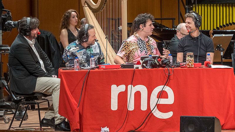 De izquierda a derecha, el director titular del Coro RTVE, Marc Korovitch; el presentador de 'Música y significado' en Radio Clásica, Luis Ángel de Benito; el presentador de 'Mañana más', Ángel Carmona, y el director titular de la Orquesta Sinfónica RTVE, Christoph König.