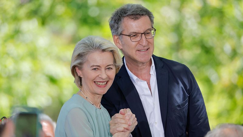 Ursula von der Leyen y Alberto Núñez Feijóo durante la romería de O Pino