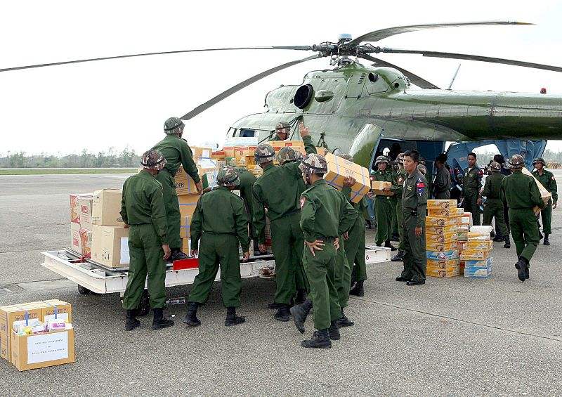 Ayuda humanitaria para Birmania