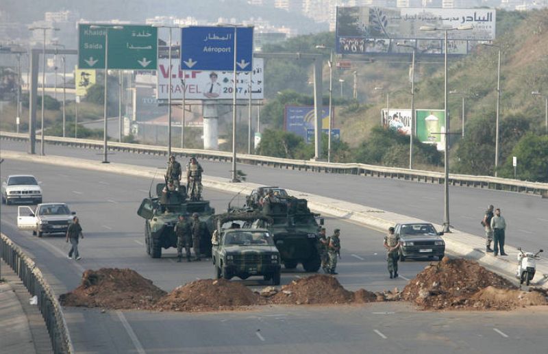El ejército se enfrenta a los rebeldes