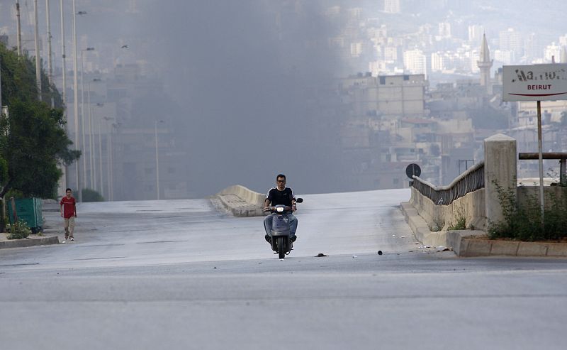 Cortada la carretera que lleva al aeropuerto internacional de Beirut