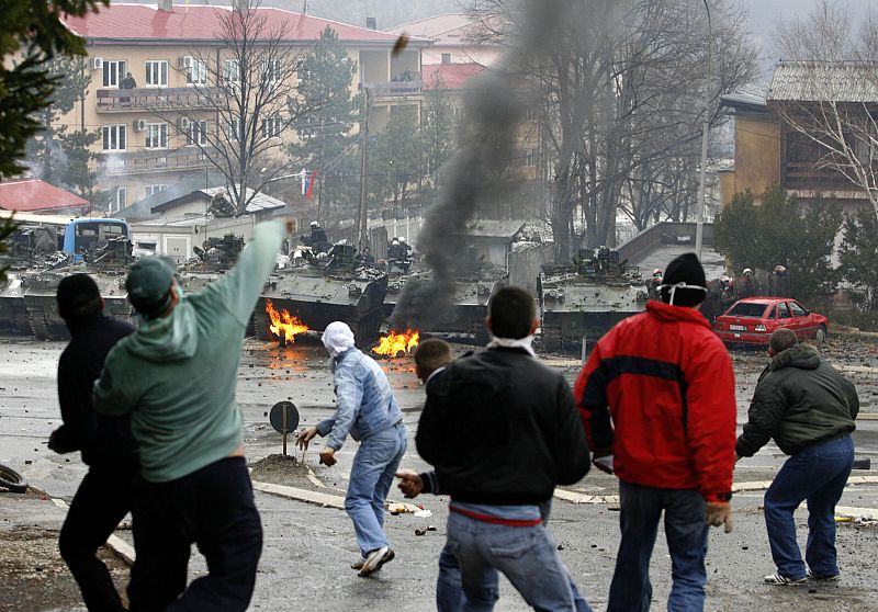 Piedras contra tanques