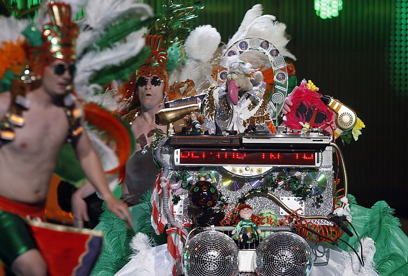 "Dustin el Pavo", de Irlanda, durante los ensayos de Eurovisión en Belgrado