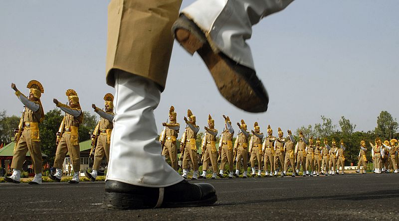 Desfile de fuerzas de seguridad indias