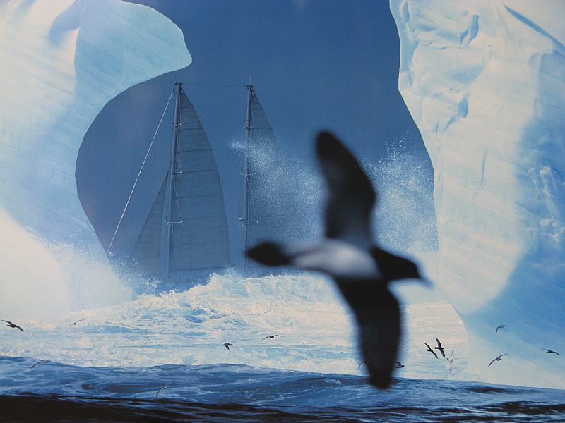 Un velero en la Anártida