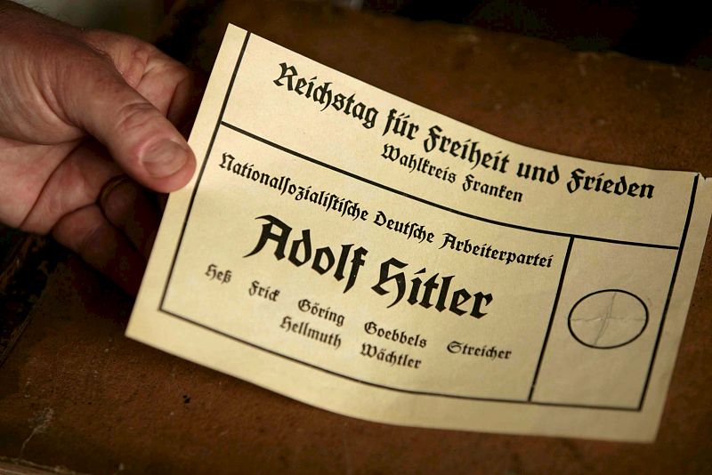 PAPELETA DE VOTO A ADOLF HITLER PARA LAS ELECCIONES ALEMANAS DE 1933