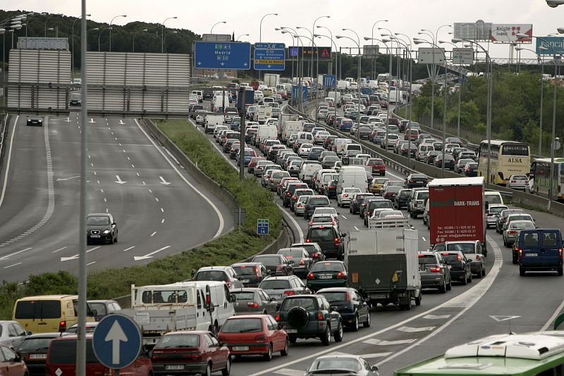 Retenciones en la entrada a Madrid por la carretera de Burgos (A-1), con motivo de la huelga por los altos precios del carburante.