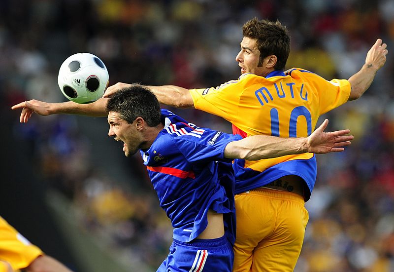 Rumanía plantó cara a los subcampeones del mundo en el primer partido de la tercera jornada de la Eurocopa 2008.