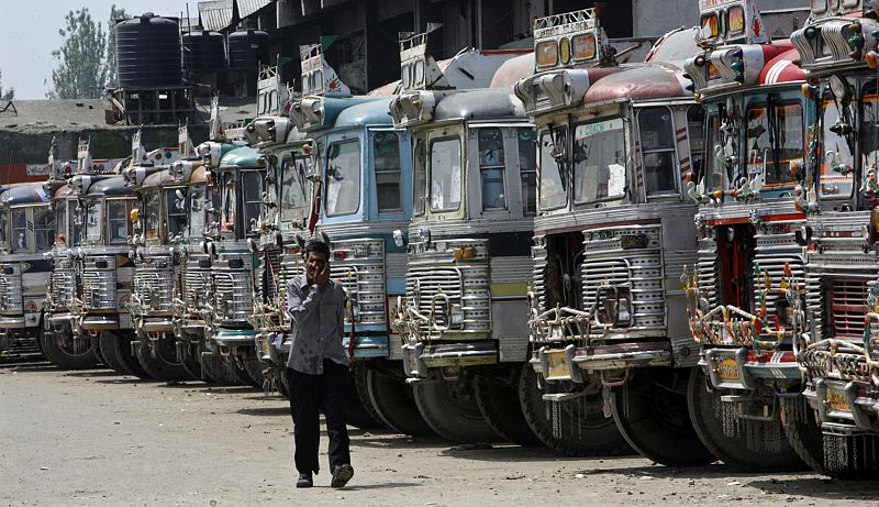 Segundo día de huelga de transportes en Cachemira (la India)
