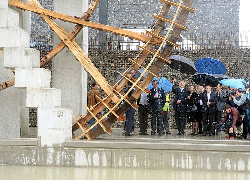 Detalle de la noria siria
