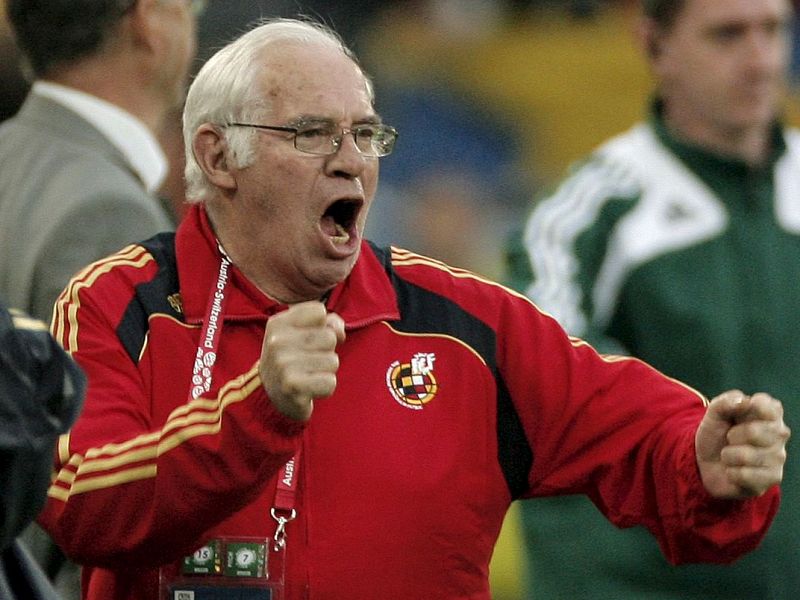 Imagen de archivo de Luis Aragonés celebrando uno de los goles de España durante la Eurocopa 2008.