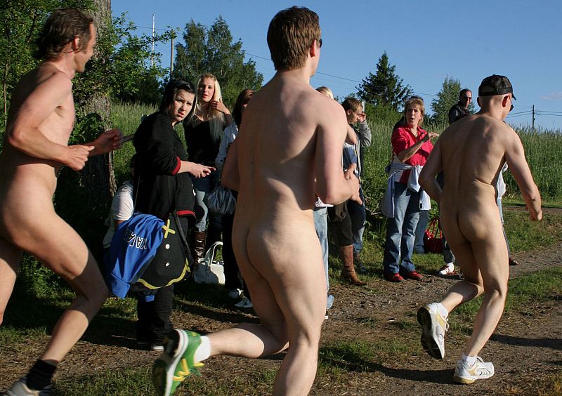 Carrera nudista