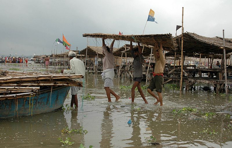 Caen lluvias torrenciales en la India