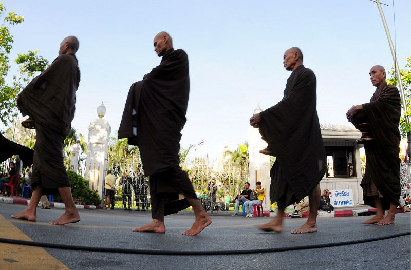 Marcha de monjes budistas