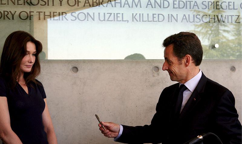 Sarkozy y Carla Bruni en el Museo del Holocausto de Jerusalén