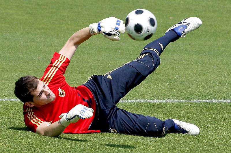 San Casillas entrena