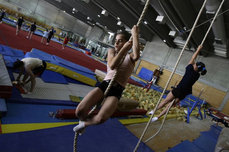 Elena Zaldívar y Victoria Mateos forman parte del equipo español de gimnasia que competirá en Pekín