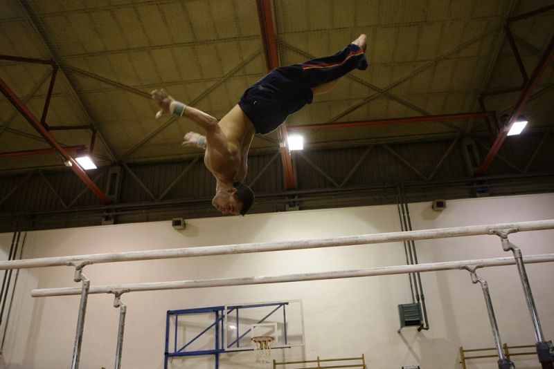 El gimnasta Gervasio Deferr durante la ejecución de un ejercicio
