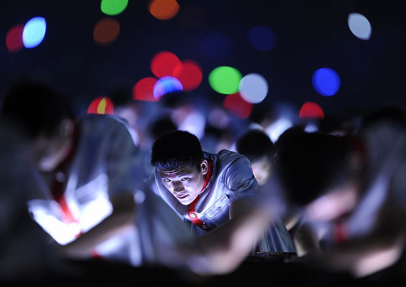 Miles de luces han iluminado la noche pekinesa