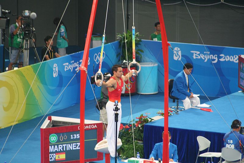 Rafa Martínez durante su ejercicio de anillas.