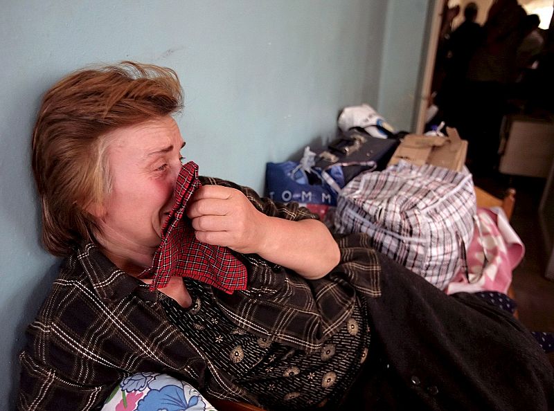 Una refugiada georgiana de la localidad de Tskhinvali llora en una casa de la ciudad de Gori, Georgia, el domingo 17 de agosto.