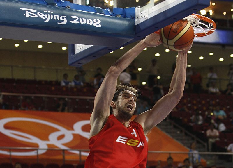 La selección española de baloncesto ha machacado a Angola en un intenso partido que ha terminado con 98-50 para España.