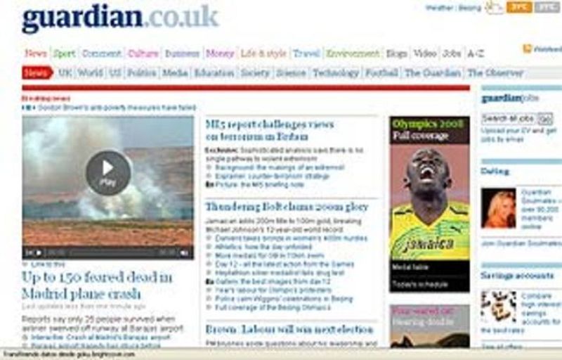 "Hasta 150 muertos en un accidente de avión en Madrid" titula el diario.