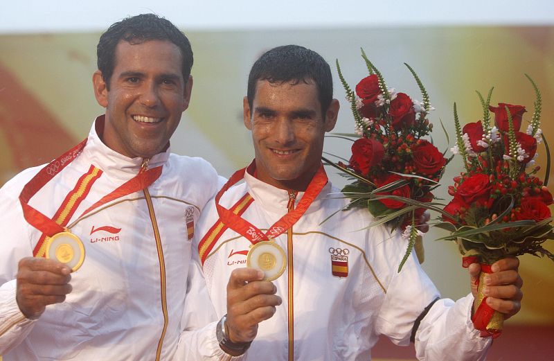 Los españoles Fernando Echávarri y Antón Paz, brillantes vencedores de la clase Tornado en los Juegos de Pekín 2008.
