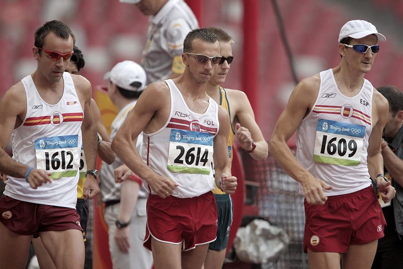 Los españoles Mikel Odriozola y Santiago Pérez han acabado decimotercero y vigésimo sexto respectivamente en los 50 kilómetros marcha.