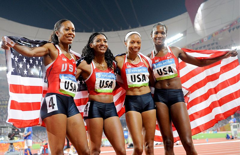 EE.UU., oro en 4x400 femenino