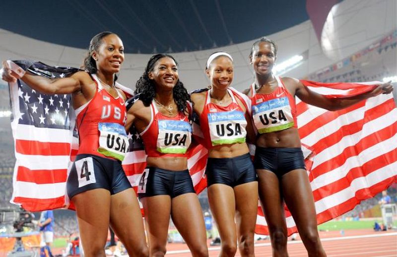 EE.UU., oro en 4x400 femenino