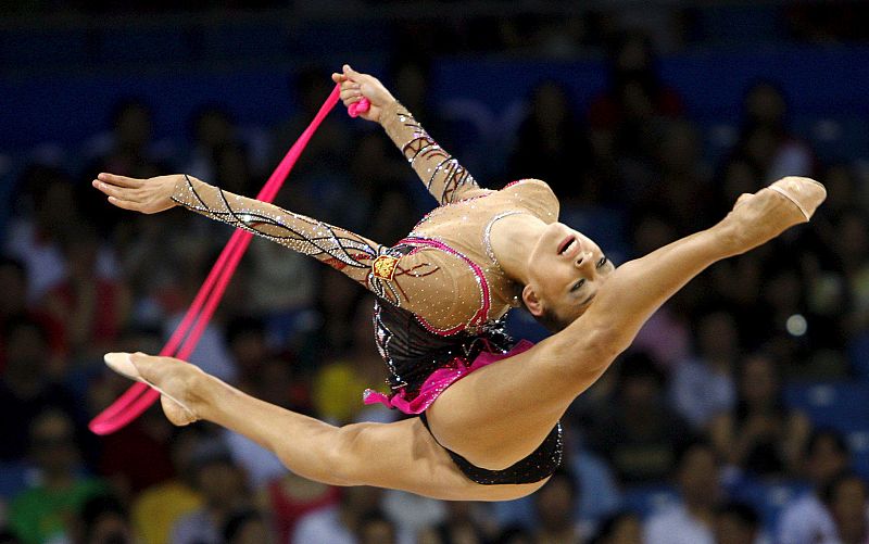 Evgeniya Kanaeva, oro en gimnasia rítmica