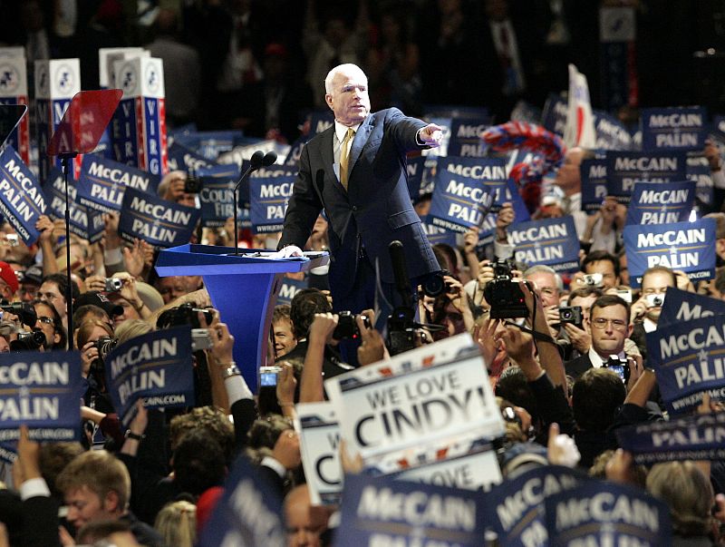 El candidato John McCain durante su discurso en la Convención Republicana.