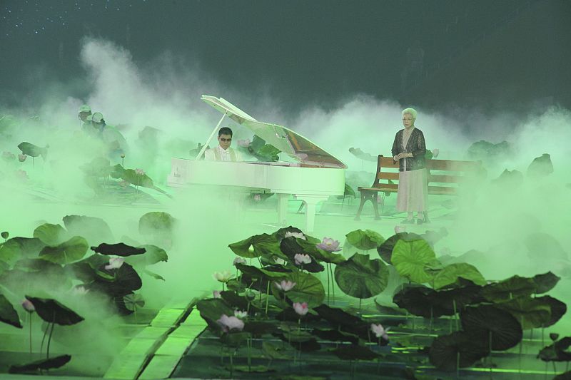 Los acordes del himno olímpico y la canción oficial de los Juegos volvieron a sonar en el 'Nido'.