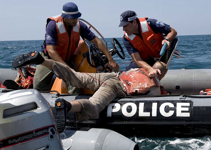 Detenidos 15 activistas de Greenpeace