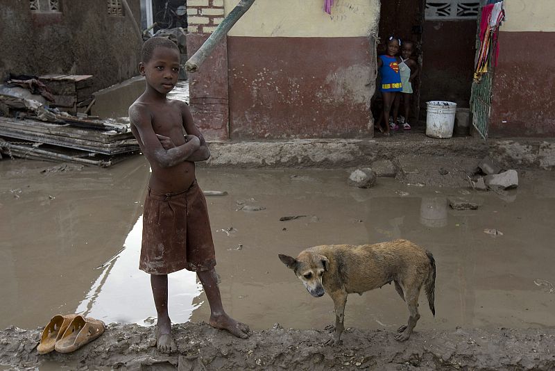 Ocho días del paso de Hanna por Gonaives