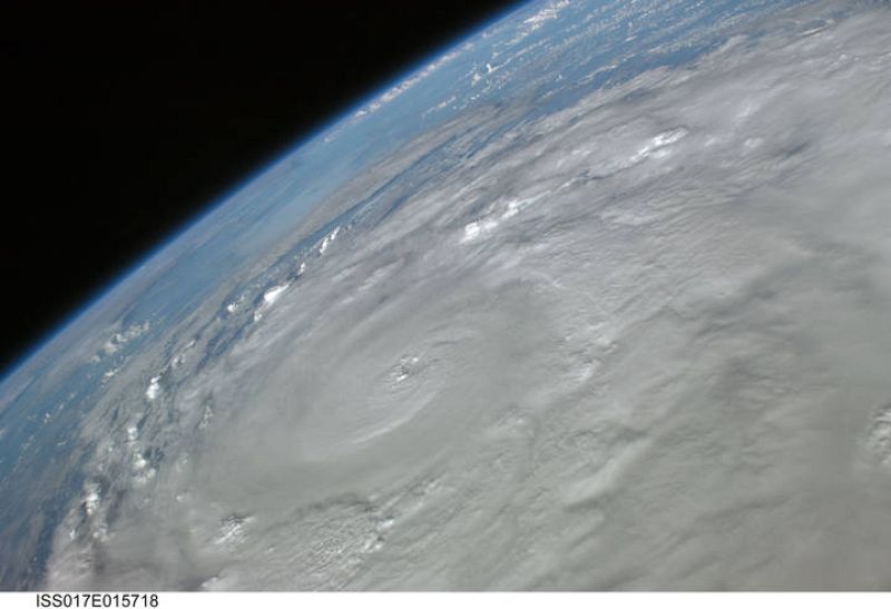 Fotografías tomadas desde la Estación Espacial Internacional del huracán Ike visto desde el espacio