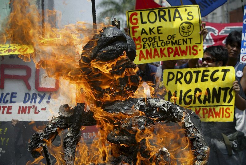 Manifestación contra la presidenta en Manila