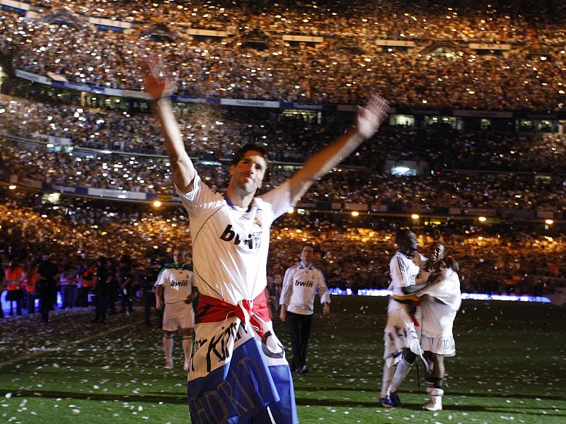 Real Madrid's van Nistelrooy celebrates winning their Spanish First Division soccer match against Real Mallorca in Madrid