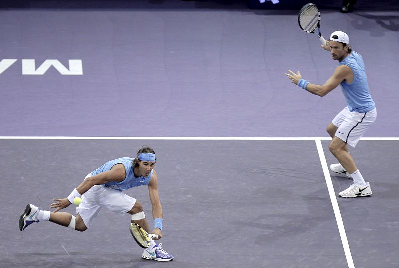 Nadal y Moyá perdieron el primer set del partido por 4-6.