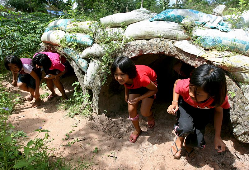 TAILANDIA REFUERZA LA DEFENSA EN LA FRONTERA CON CAMBOYA