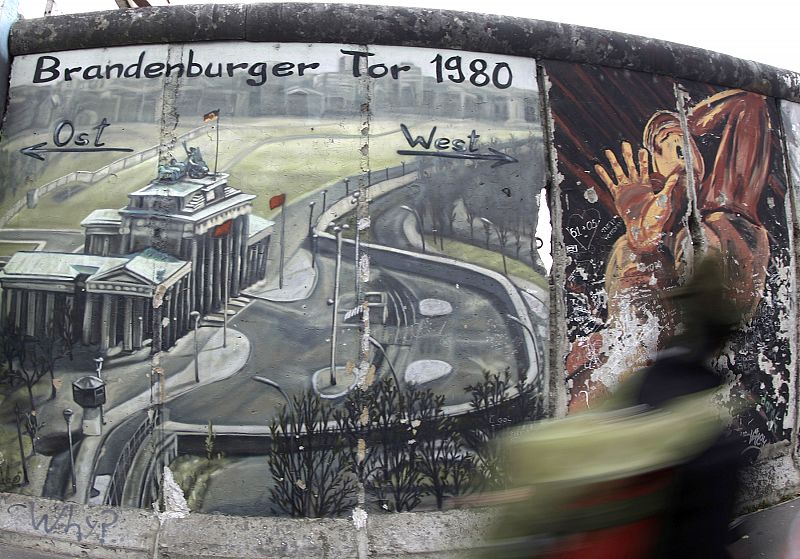 Con 1,3 km de longitud, la  'East Side Gallery' es el mayor fragmento que se conserva del Muro de Berlín