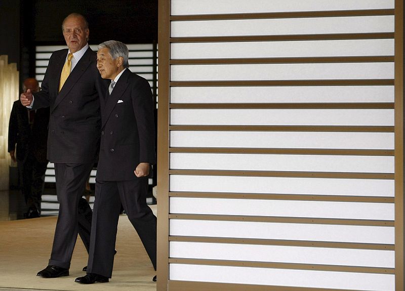 LOS REYES DE ESPAÑA, JUAN CARLOS Y SOFIA SE REÚNEN CON EL EMPERADOR DEL JAPÓN, AKIHITO Y LA EMPERATRIZ MICHIKO