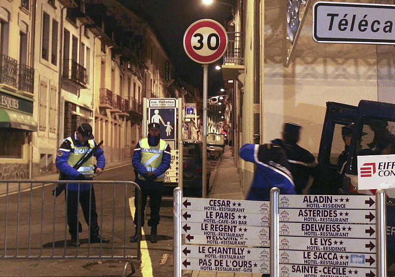 French gendarmes at scene of arrest of suspected ETA military chief  in southwestern France