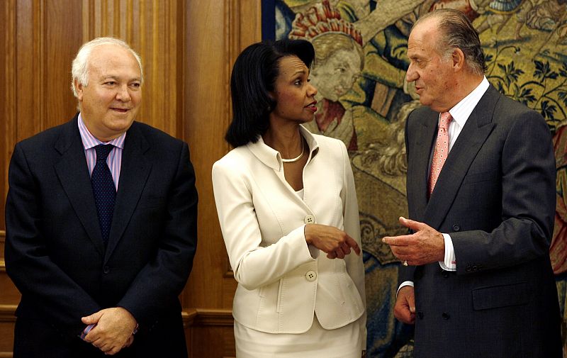 US Secretary of State Rice talks with Spain's King Juan Carlos in Madrid