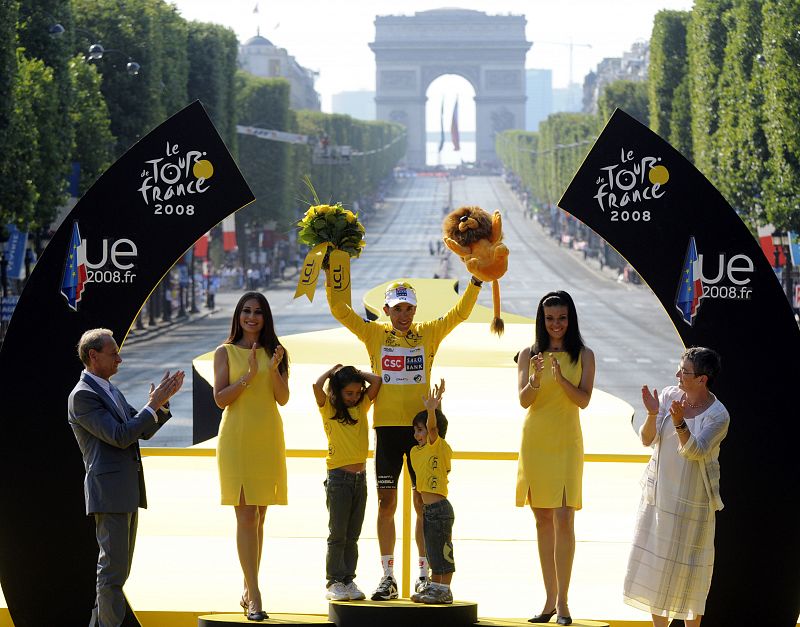 En el Tour de Francia, fue Carlos Sastre quien se alzó con el triunfo, ganando además la etapa de Alpe d'Huez.