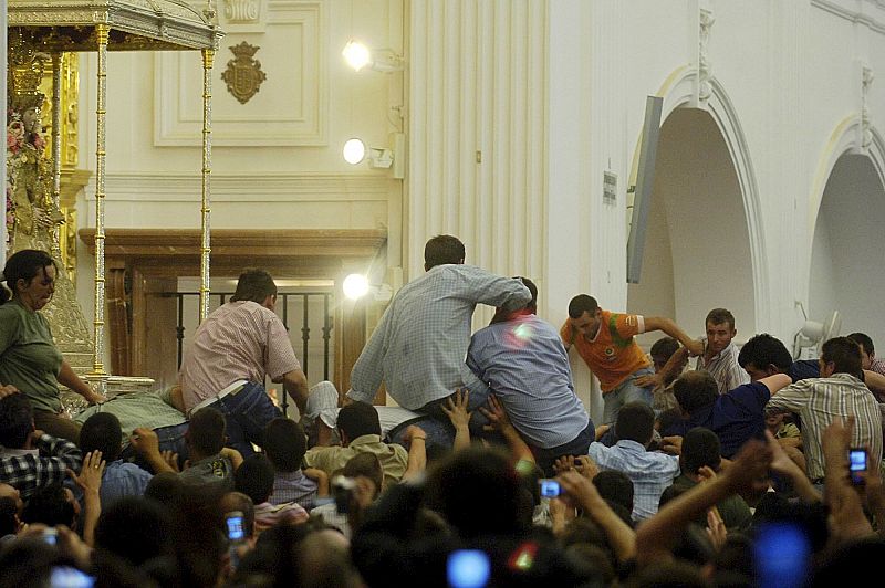 Tradicional 'Salto de la reja'