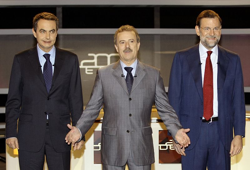 Zapatero y Rajoy en su primer 'cara a cara'