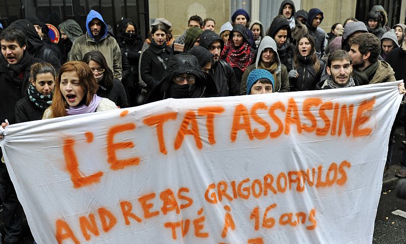 Protestas ante al consulado griego de París